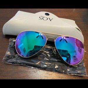 Aviator Style Sunglasses
